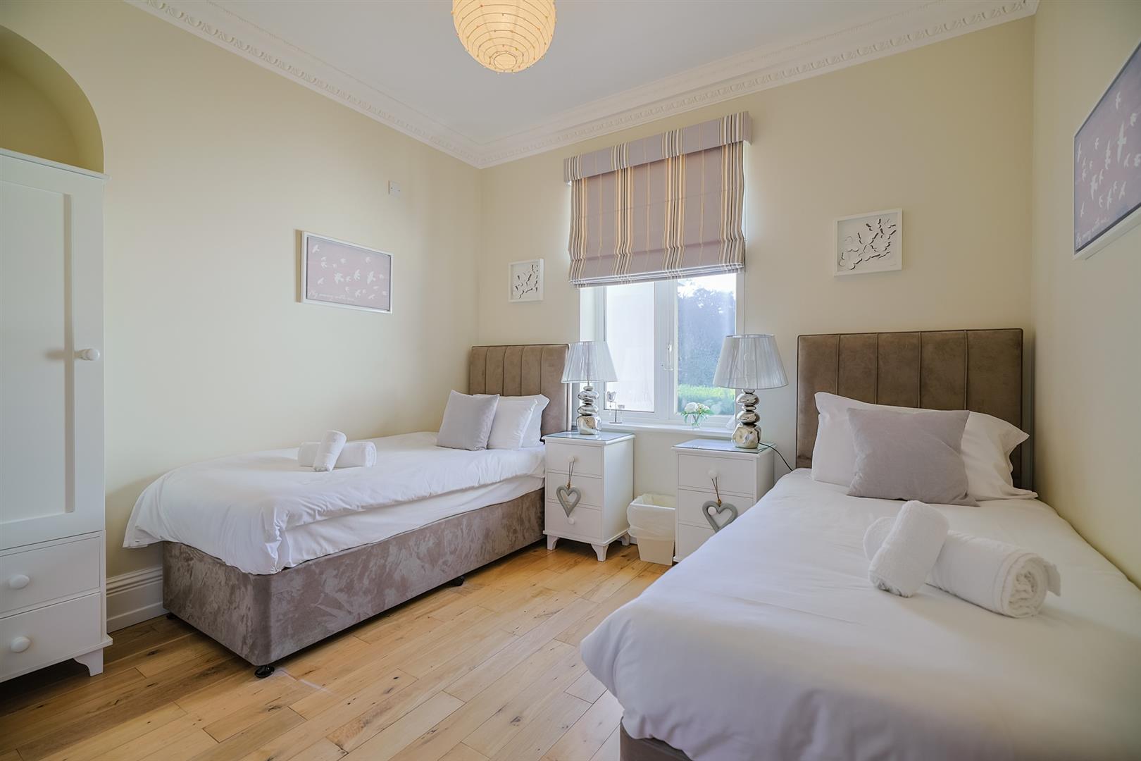 Uplands, Gowerton, Swansea, SA4 3ET